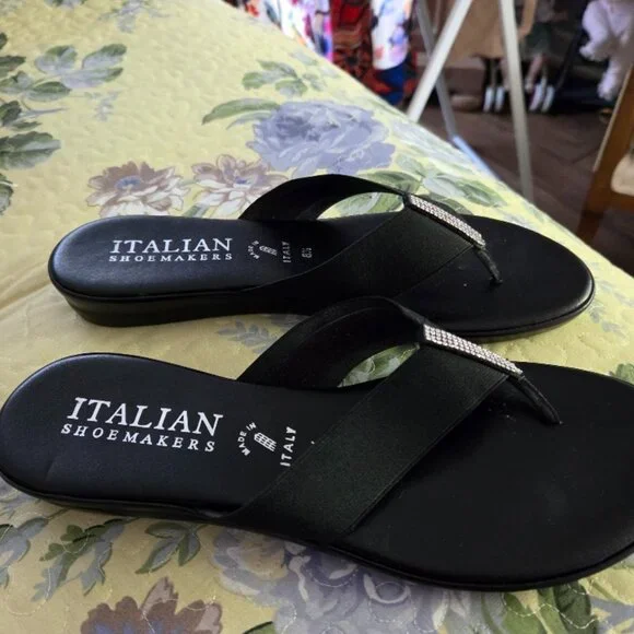 Comfortable with class! - Picture 1 of 2